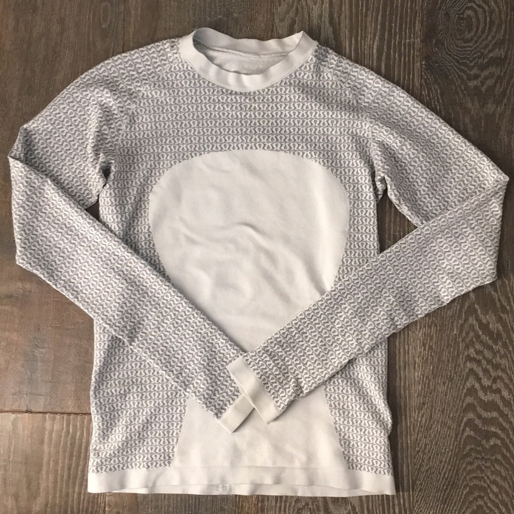 Lululemon Long Sleeve Pull-over in grey and black